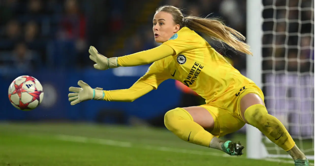 Hannah Hampton goalkeeper